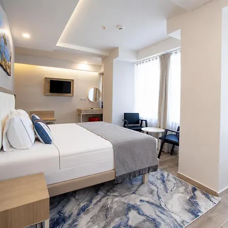 Old Town Point & Hotel 4*