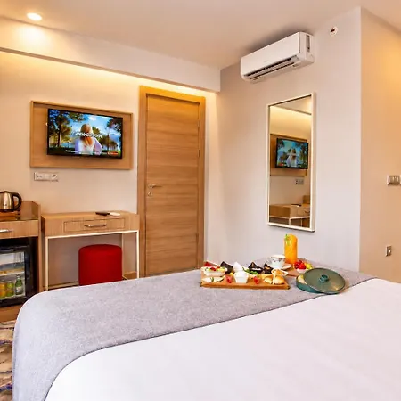 Hotel Old Town Point & 4*
