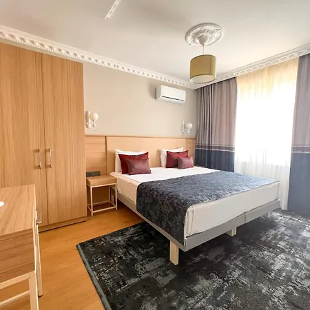 Old Town Point & Otel 4*