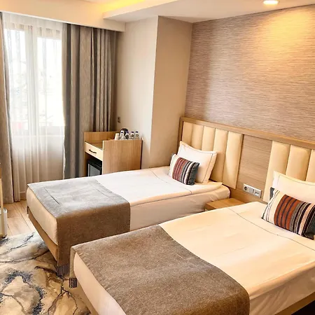 Old Town Point & Otel