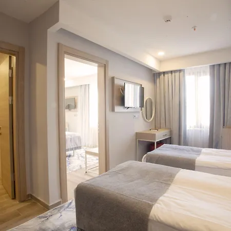 Old Town Point & Otel 4*