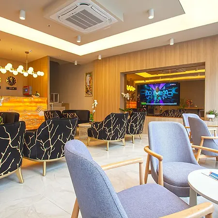 酒店 Old Town Point & 4*