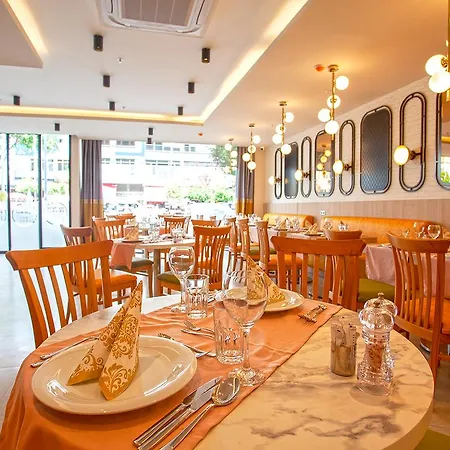 Hotel Old Town Point & 4*