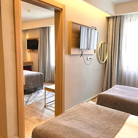 Old Town Point & Hotel 4*